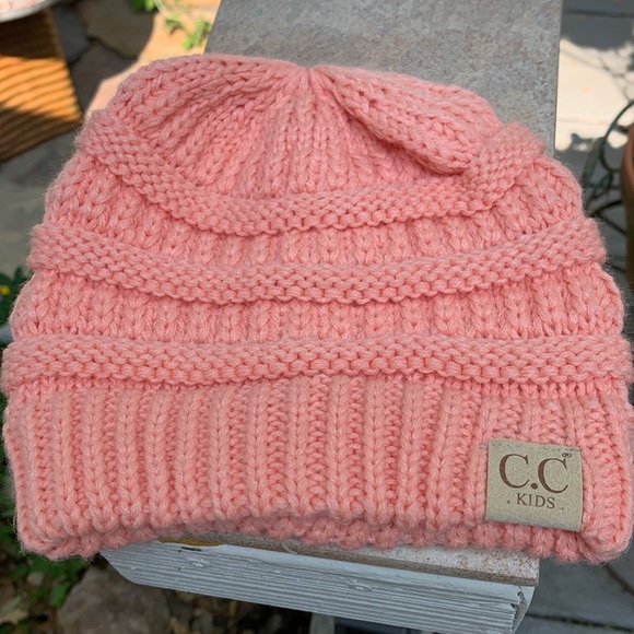 CC kids knitted hat - Picture 1 of 2